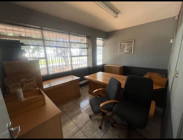 2,500M² OFFICE TO LET IN VULCANIA